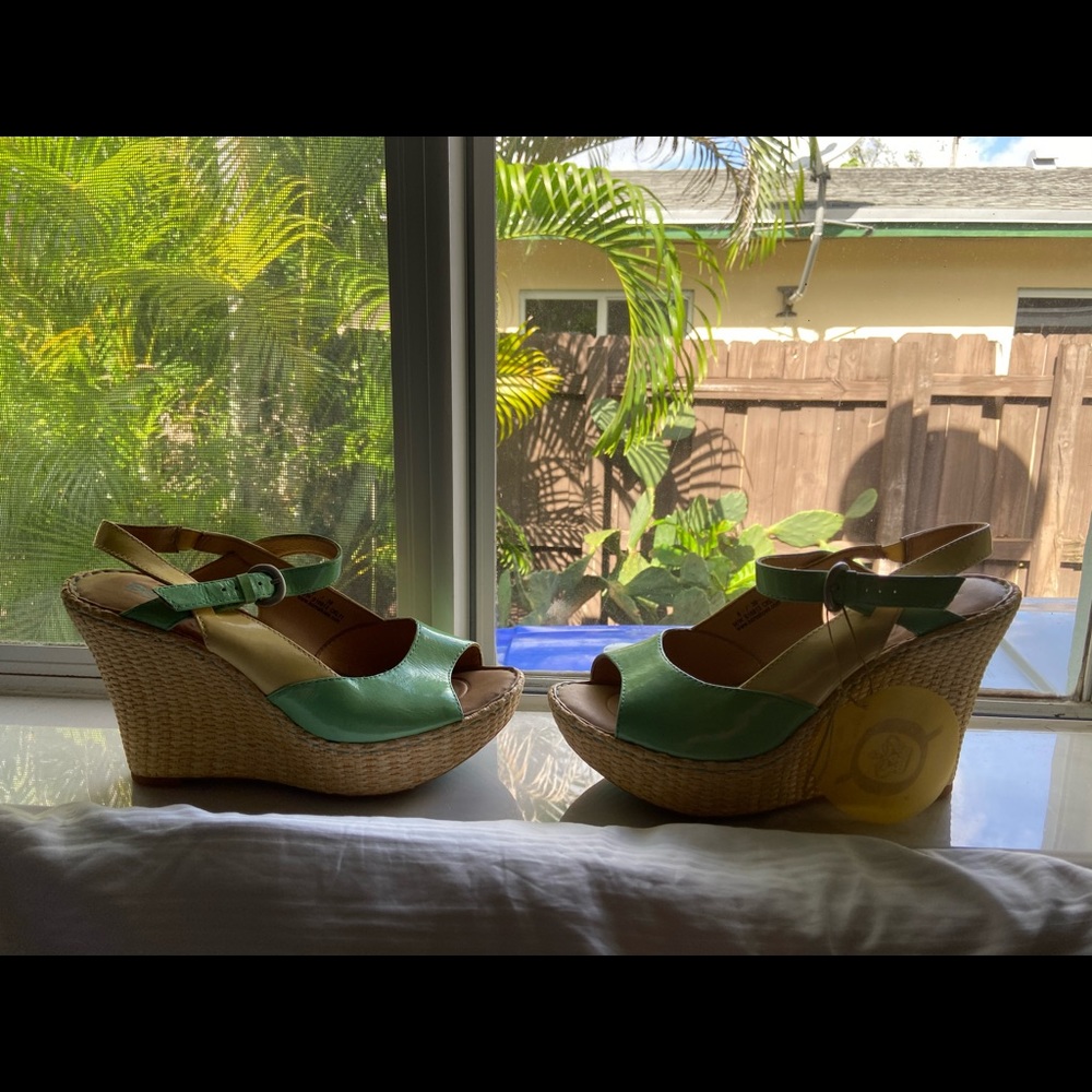 BORN size 8 women’s